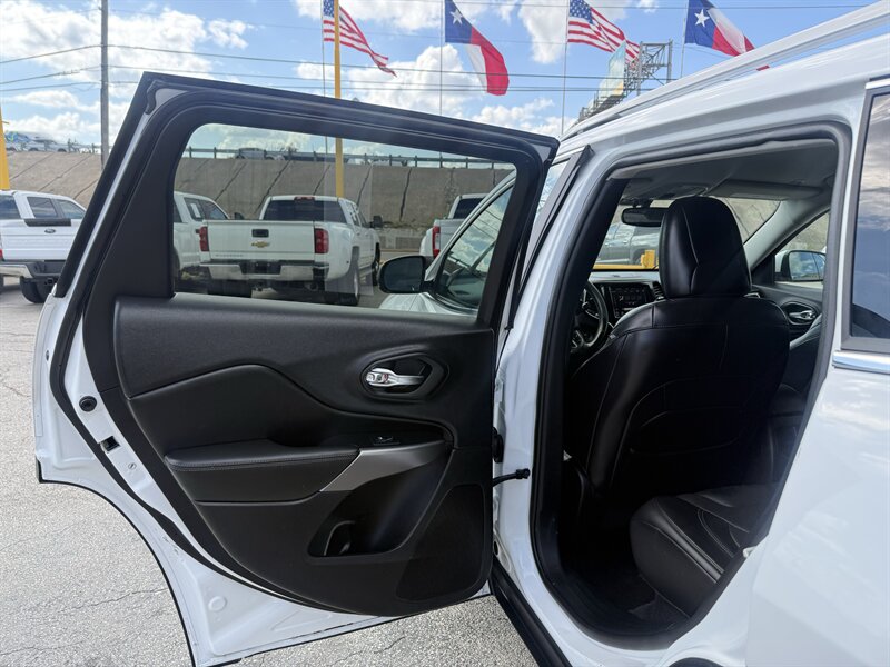2019 Jeep Cherokee Limited - Photo 15 - Arlington, TX 76011