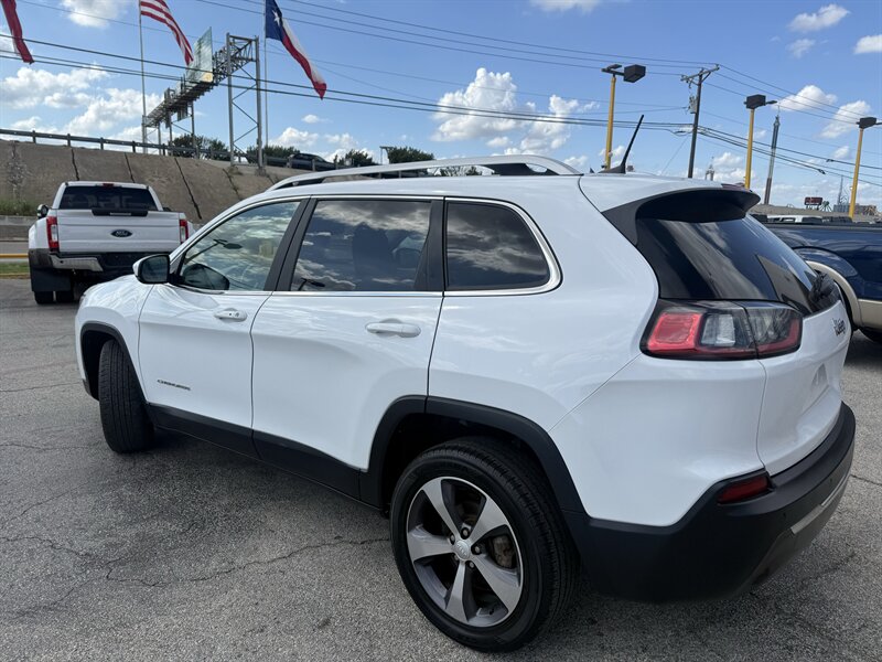 2019 Jeep Cherokee Limited - Photo 8 - Arlington, TX 76011