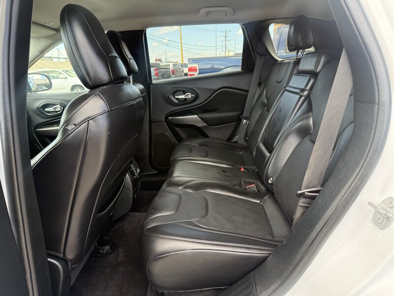 2019 Jeep Cherokee Limited - Photo 16 - Arlington, TX 76011