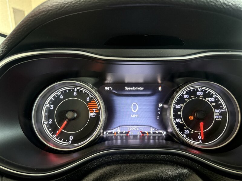 2019 Jeep Cherokee Limited - Photo 23 - Arlington, TX 76011