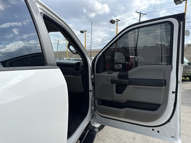 2019 Ford F-350 Super Duty XL - Photo 18 - Arlington, TX 76011
