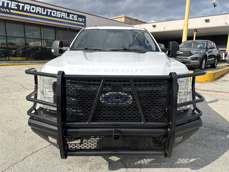 2019 Ford F-350 Super Duty XL - Photo 2 - Arlington, TX 76011