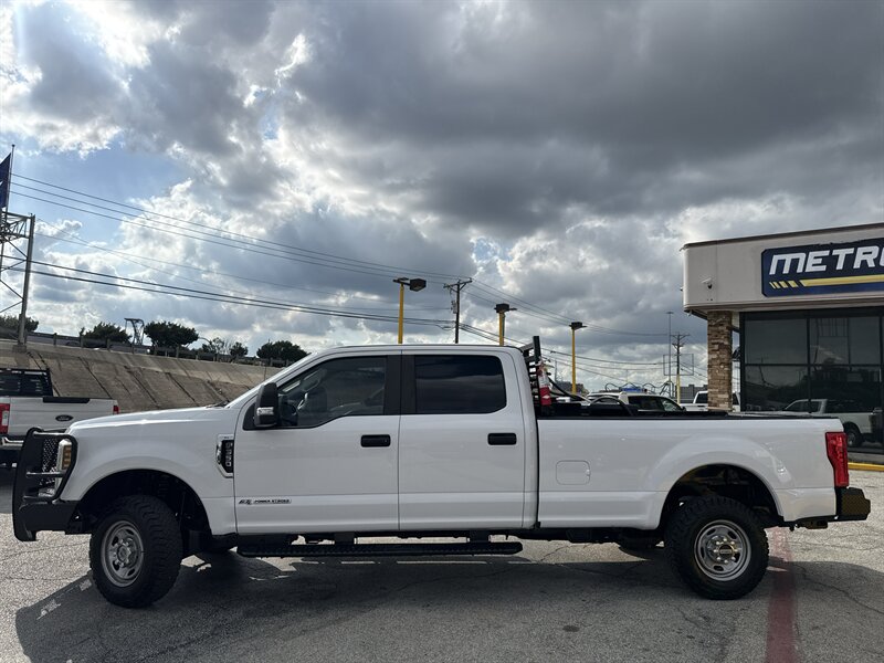 2019 Ford F-350 Super Duty XL - Photo 9 - Arlington, TX 76011