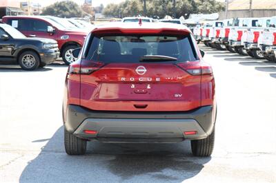 2022 Nissan Rogue SV   - Photo 8 - Arlington, TX 76011