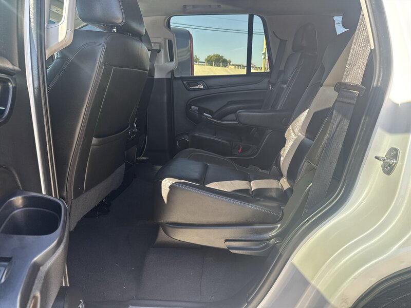 2019 Chevrolet Tahoe LT - Photo 17 - Arlington, TX 76011