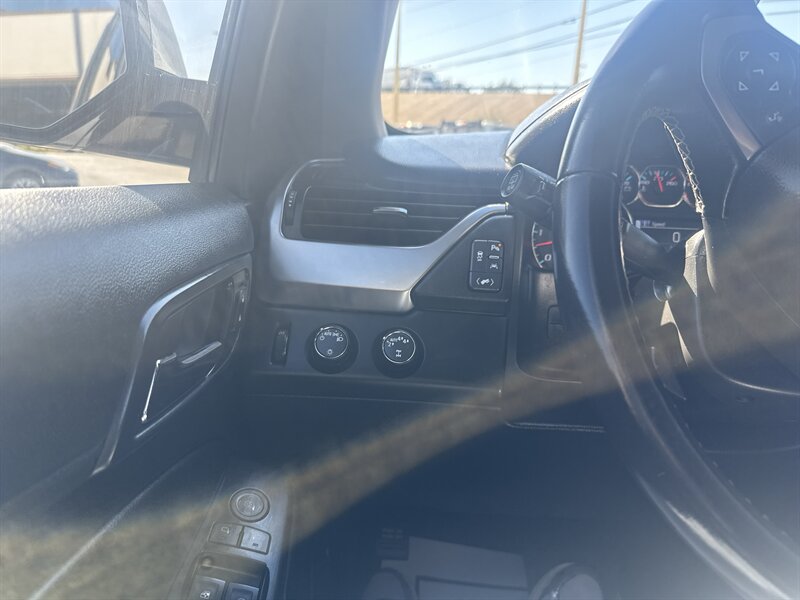 2019 Chevrolet Tahoe LT - Photo 22 - Arlington, TX 76011