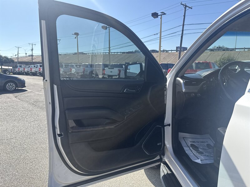 2019 Chevrolet Tahoe LT - Photo 14 - Arlington, TX 76011