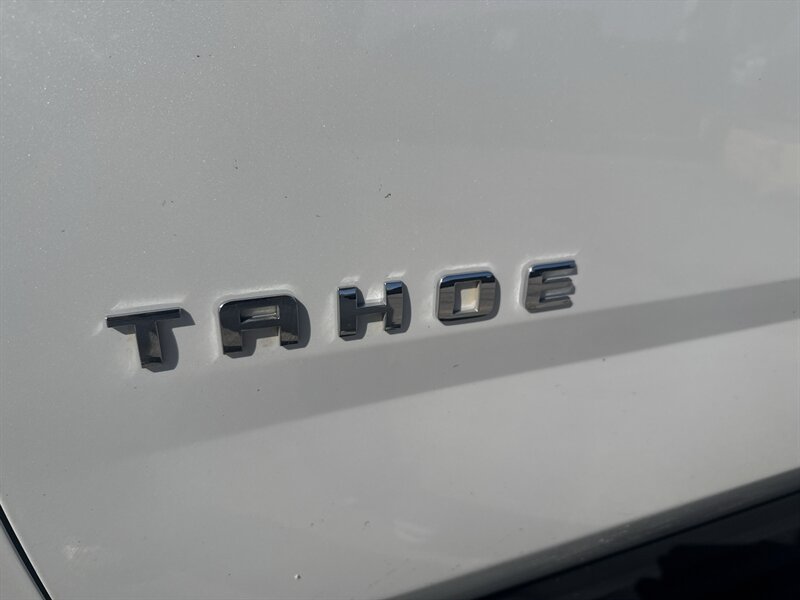 2019 Chevrolet Tahoe LT - Photo 12 - Arlington, TX 76011