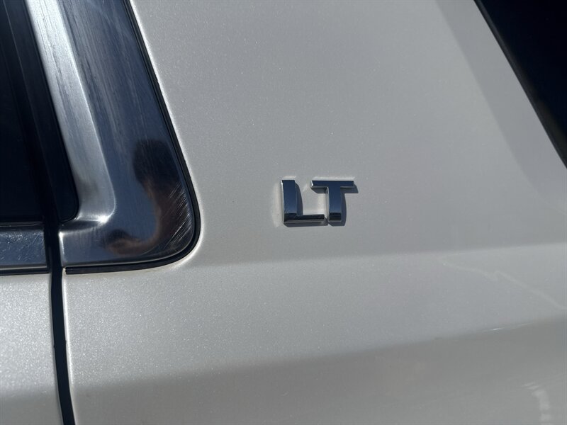 2019 Chevrolet Tahoe LT - Photo 13 - Arlington, TX 76011