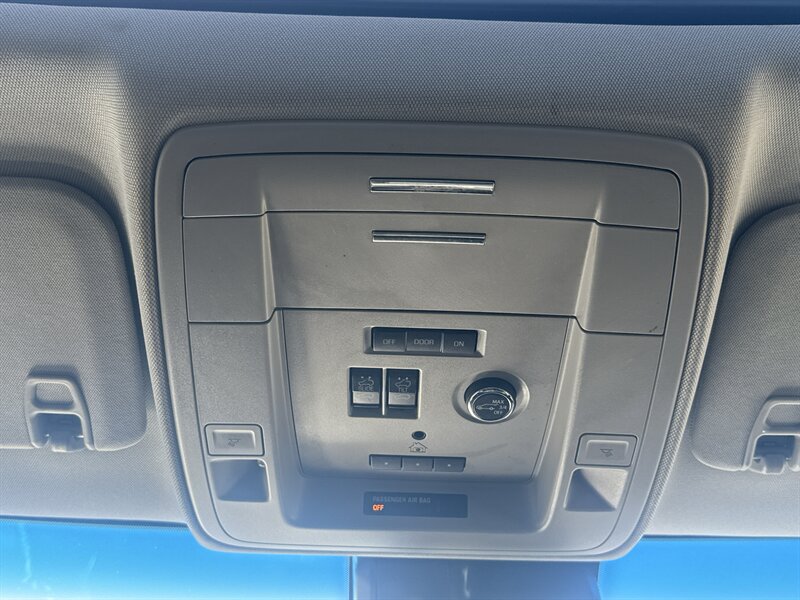 2019 Chevrolet Tahoe LT - Photo 29 - Arlington, TX 76011