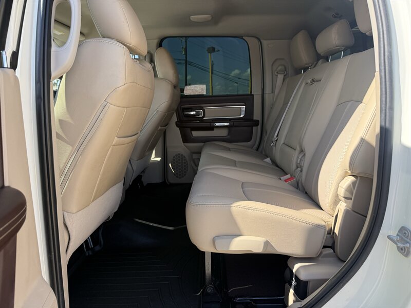 2018 RAM 2500 Laramie - Photo 16 - Arlington, TX 76011