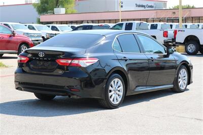 2018 Toyota Camry SE   - Photo 9 - Arlington, TX 76011