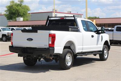 2017 Ford F-250 XL   - Photo 9 - Arlington, TX 76011