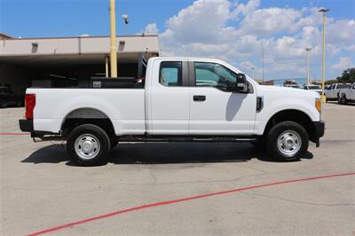 2017 Ford F-250 XL   - Photo 10 - Arlington, TX 76011