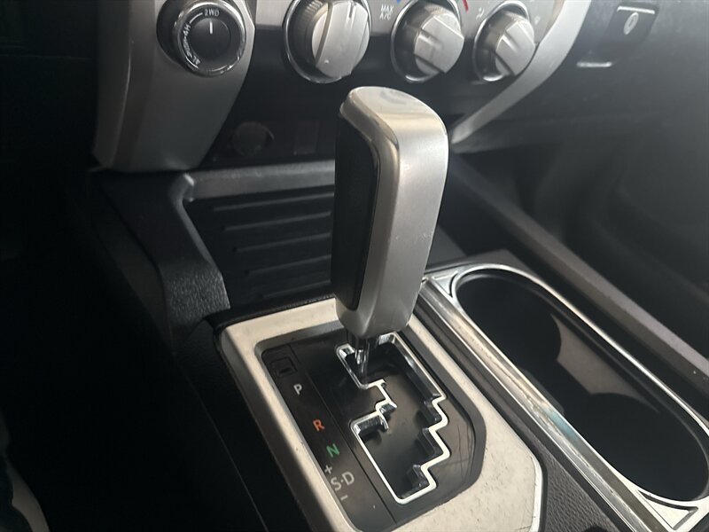 2017 Toyota Tundra SR5   - Photo 26 - Arlington, TX 76011
