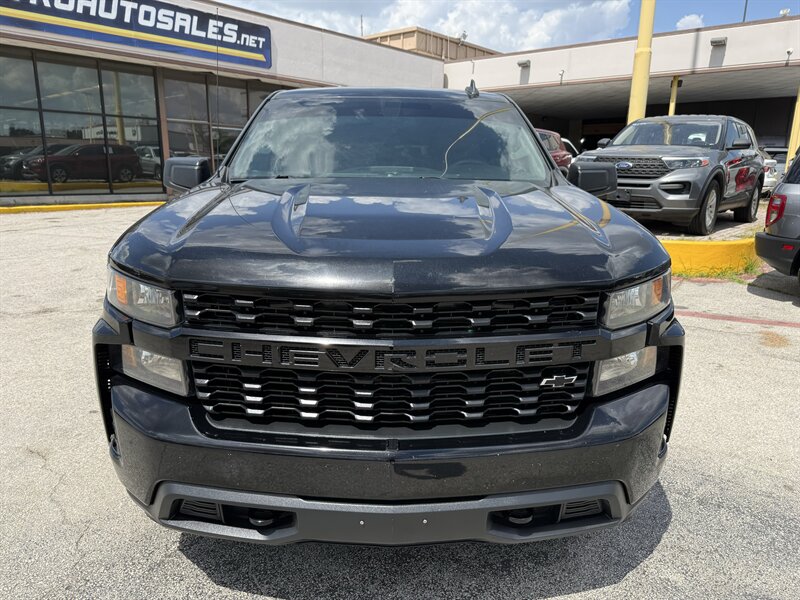 2022 Chevrolet Silverado 1500 Limited Custom - Photo 2 - Arlington, TX 76011