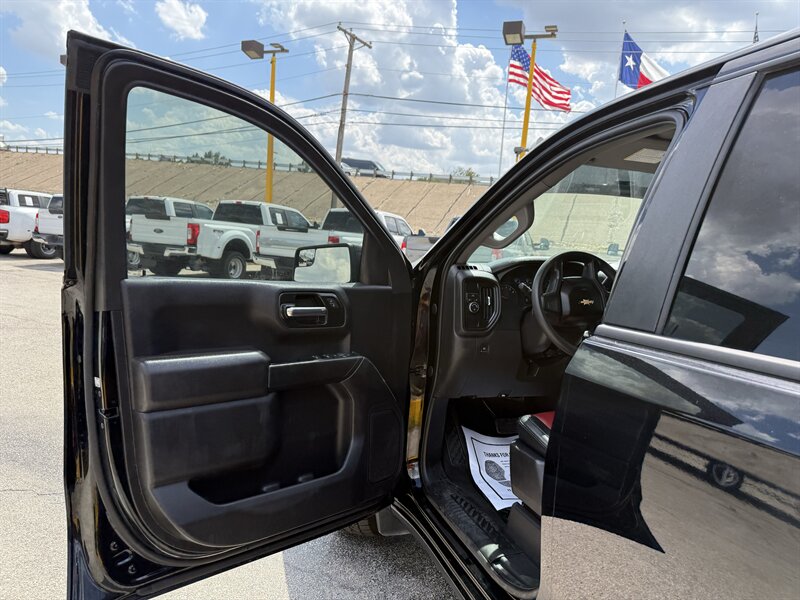 2022 Chevrolet Silverado 1500 Limited Custom - Photo 12 - Arlington, TX 76011