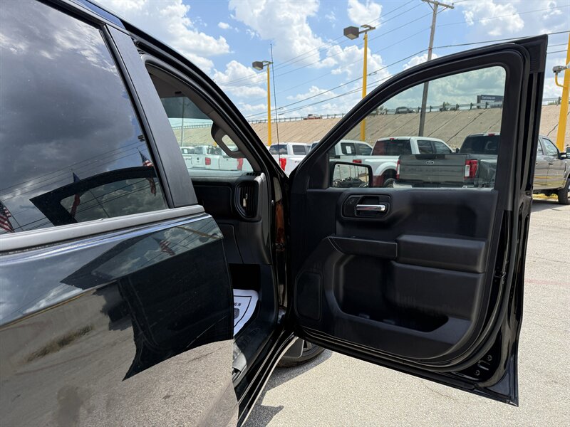2022 Chevrolet Silverado 1500 Limited Custom - Photo 16 - Arlington, TX 76011