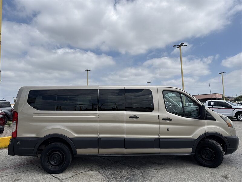 2015 Ford Transit 350 XL - Photo 4 - Arlington, TX 76011