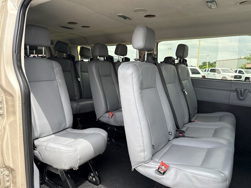 2015 Ford Transit 350 XL - Photo 17 - Arlington, TX 76011