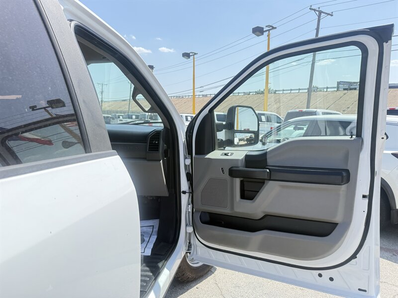 2019 Ford F-350 Super Duty XL - Photo 18 - Arlington, TX 76011
