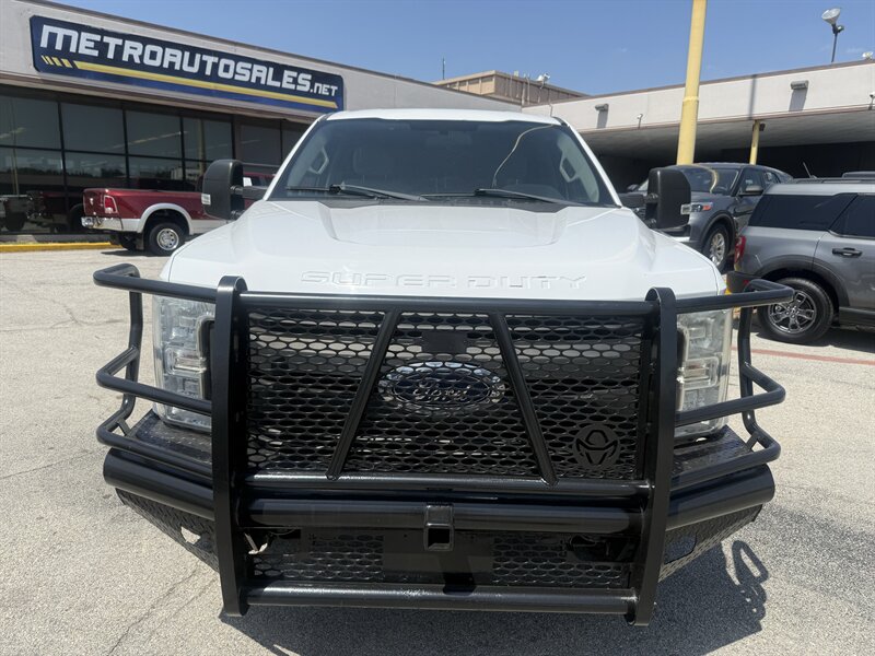 2019 Ford F-350 Super Duty XL - Photo 2 - Arlington, TX 76011