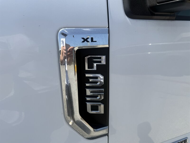 2019 Ford F-350 Super Duty XL - Photo 12 - Arlington, TX 76011