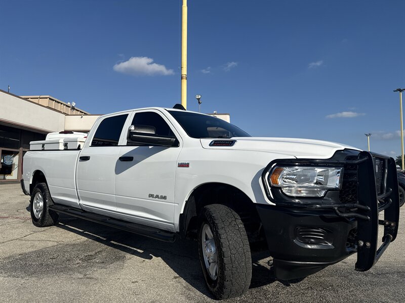 2022 RAM 2500 Tradesman   - Photo 3 - Arlington, TX 76011