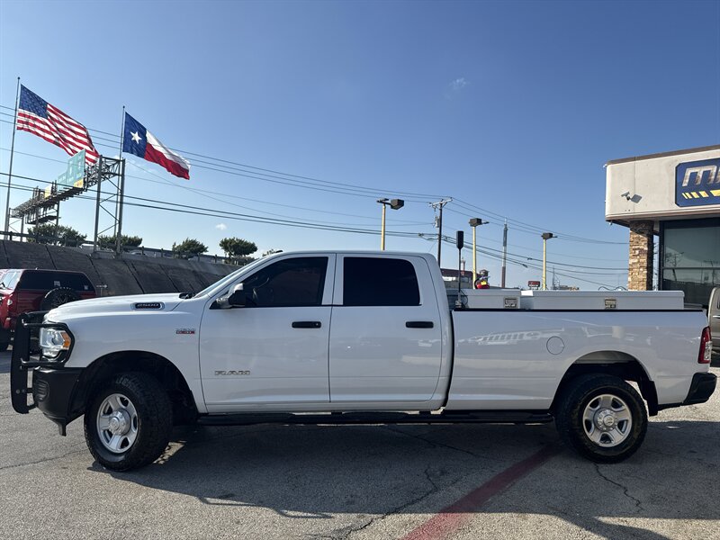 2022 RAM 2500 Tradesman   - Photo 9 - Arlington, TX 76011