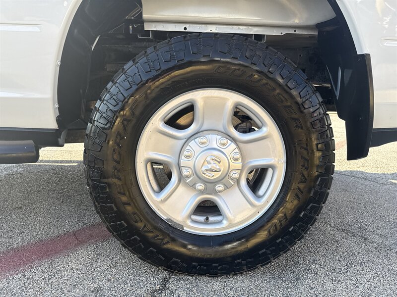 2022 RAM 2500 Tradesman   - Photo 11 - Arlington, TX 76011