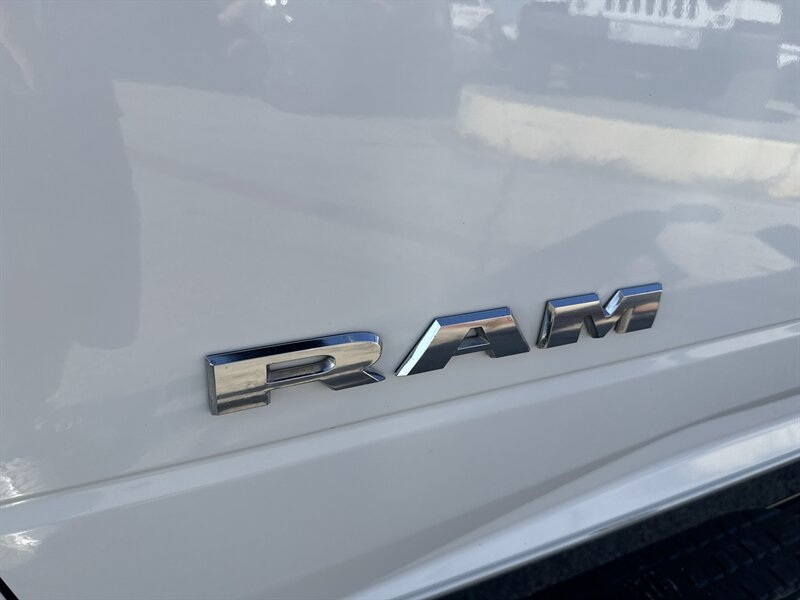 2022 RAM 2500 Tradesman   - Photo 14 - Arlington, TX 76011