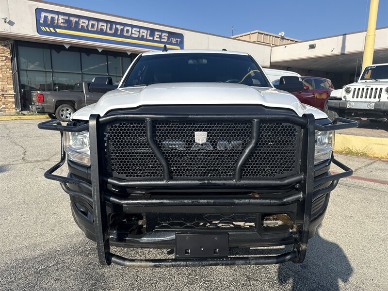 2022 RAM 2500 Tradesman   - Photo 2 - Arlington, TX 76011