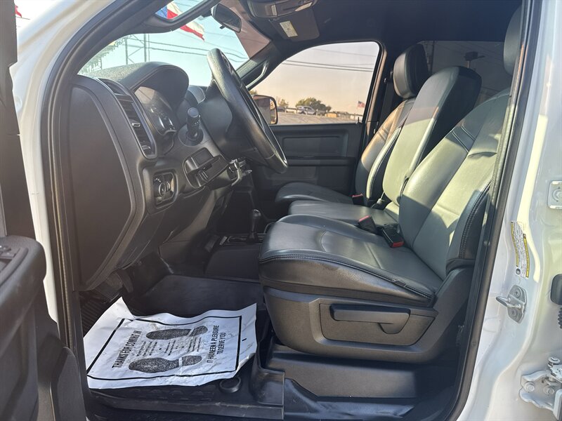 2022 RAM 2500 Tradesman   - Photo 16 - Arlington, TX 76011