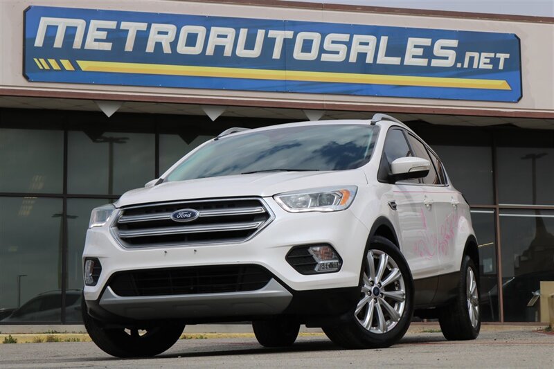 2017 Ford Escape Titanium   - Photo 1 - Arlington, TX 76011