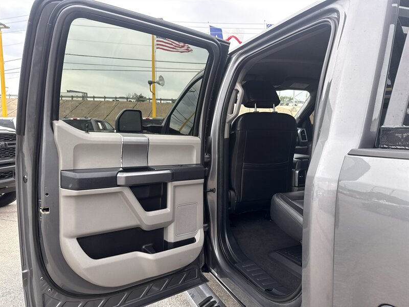 2022 Ford F-250 XLT - Photo 17 - Arlington, TX 76011