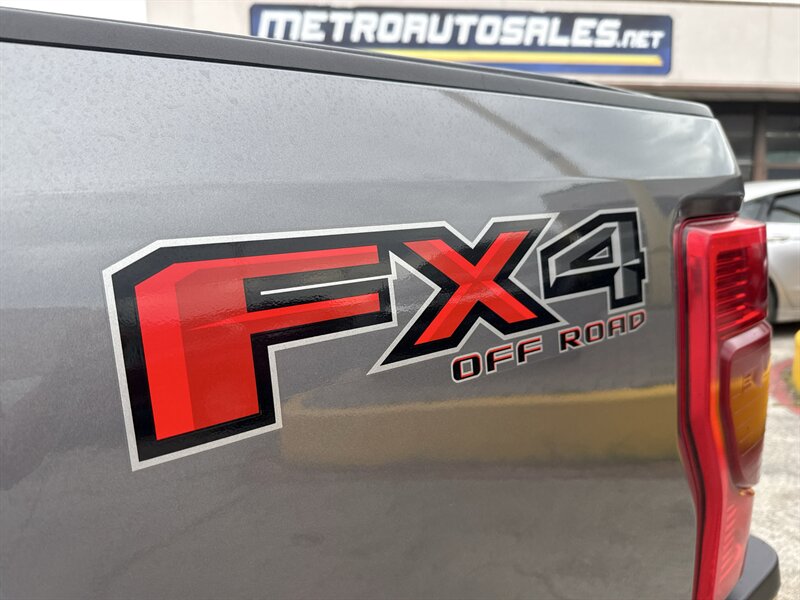 2022 Ford F-250 XLT - Photo 14 - Arlington, TX 76011