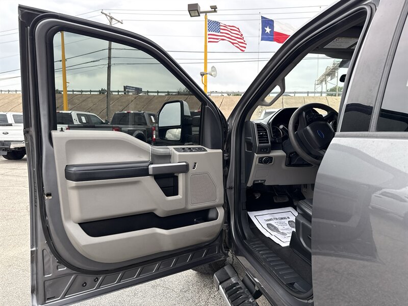 2022 Ford F-250 XLT - Photo 15 - Arlington, TX 76011