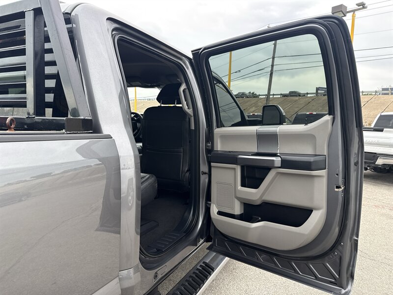 2022 Ford F-250 XLT - Photo 21 - Arlington, TX 76011