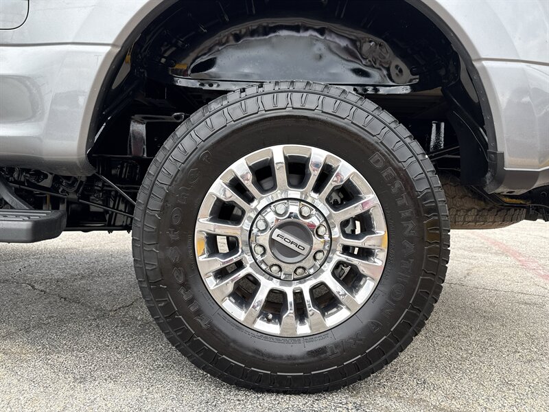 2022 Ford F-250 XLT - Photo 11 - Arlington, TX 76011