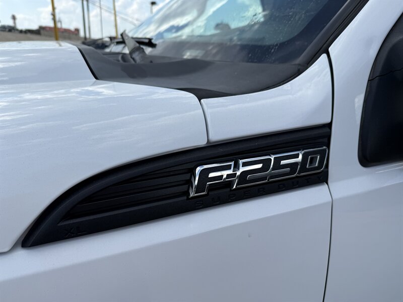 2015 Ford F-250 Super Duty XL - Photo 12 - Arlington, TX 76011