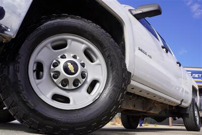 2017 Chevrolet Silverado 2500 Work Truck   - Photo 2 - Arlington, TX 76011