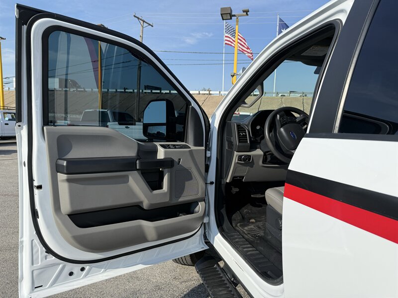 2022 Ford F-250 XL - Photo 13 - Arlington, TX 76011