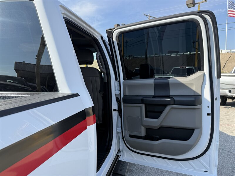 2022 Ford F-250 XL - Photo 19 - Arlington, TX 76011