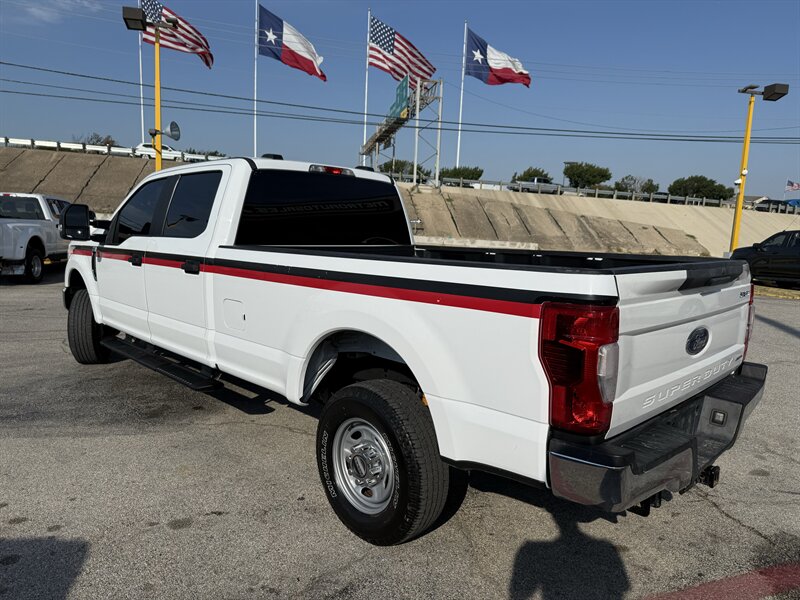 2022 Ford F-250 XL - Photo 8 - Arlington, TX 76011