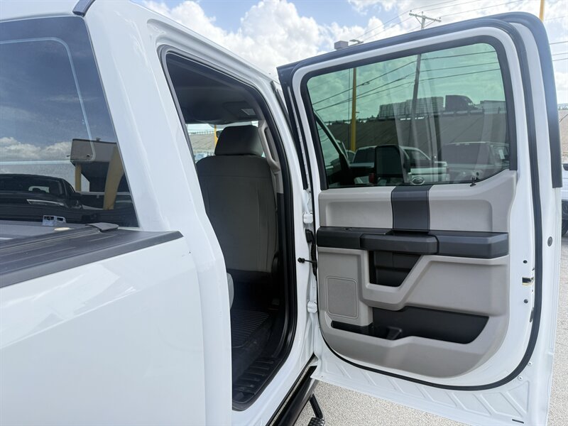 2017 Ford F-250 Super Duty XL - Photo 20 - Arlington, TX 76011