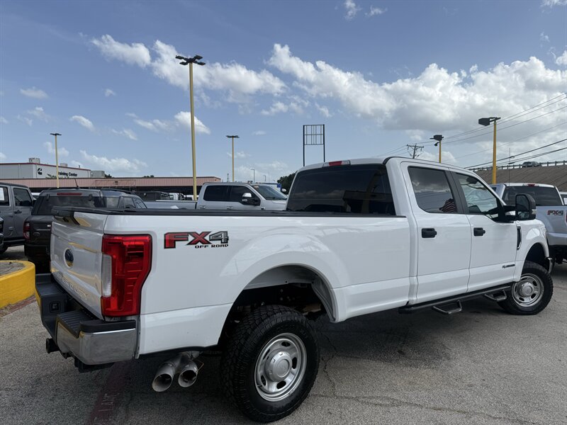 2017 Ford F-250 Super Duty XL - Photo 5 - Arlington, TX 76011