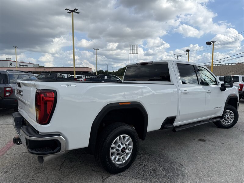 2022 GMC Sierra 2500HD SLE - Photo 5 - Arlington, TX 76011