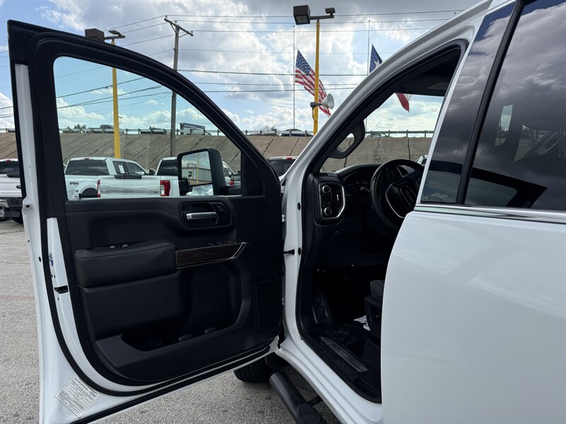 2022 GMC Sierra 2500HD SLE - Photo 13 - Arlington, TX 76011