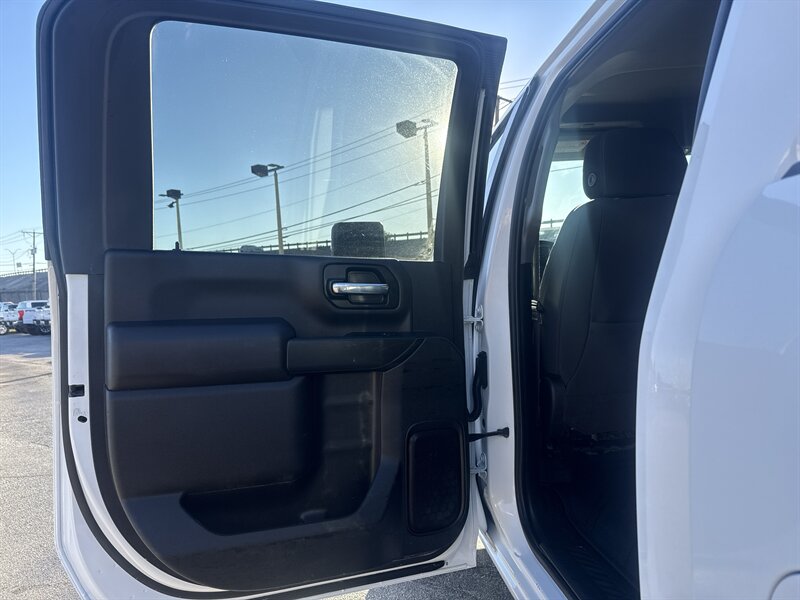 2021 Chevrolet Silverado 2500 LT - Photo 16 - Arlington, TX 76011