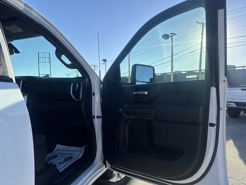 2021 Chevrolet Silverado 2500 LT - Photo 18 - Arlington, TX 76011